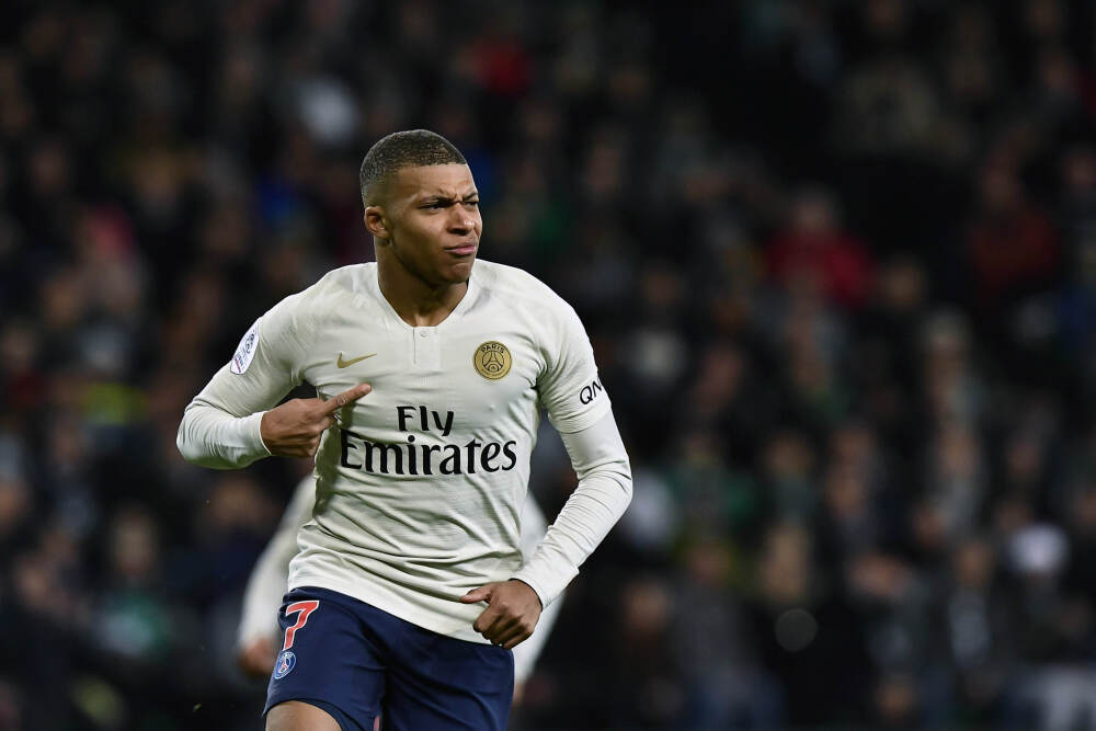 U23国足首进决赛！安东尼奥被队员高高抛起，他值得如此礼遇